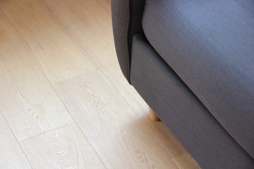 北欧风格的无结疤橡木地板设计-11