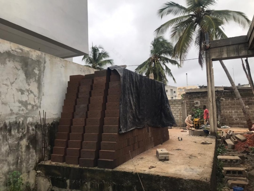 生态环保的泥土砖公寓设计-0