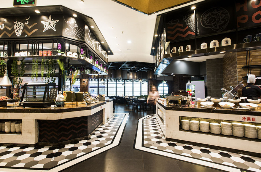 武汉凯德-- 西城 | 巴布鲁海鲜自助餐厅 | 工业风混搭绿植,呈现舒适自在的用餐环境-11