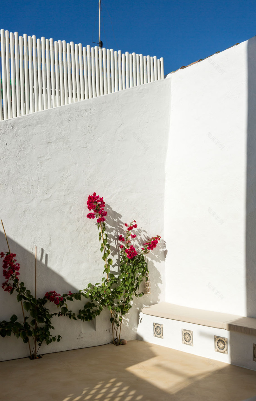 传统与当代共融的西班牙别墅设计-20