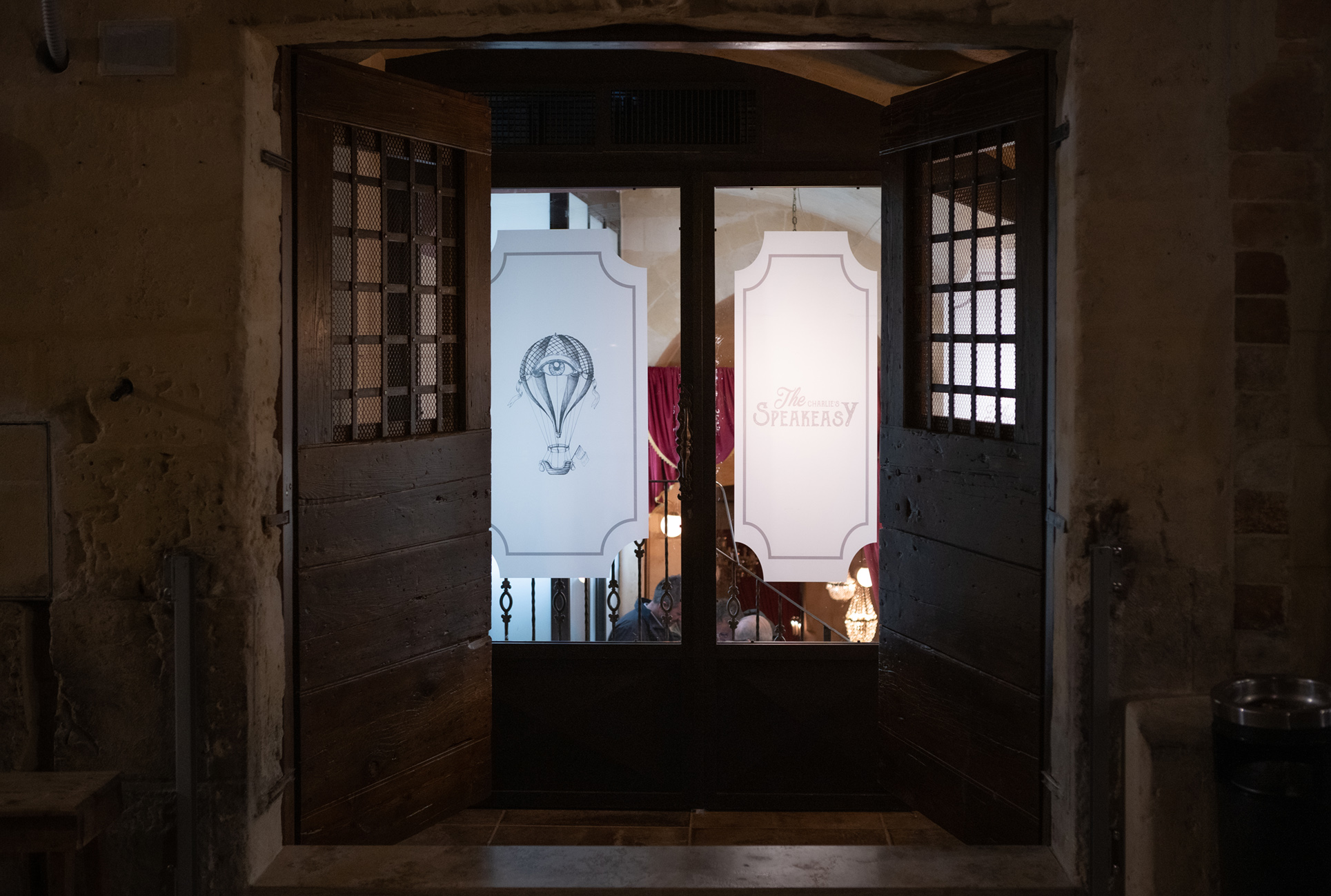 查理的密室酒馆-1