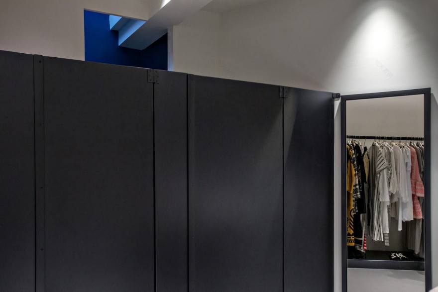 金属撞击在混凝土上丨Maria Vidali-5