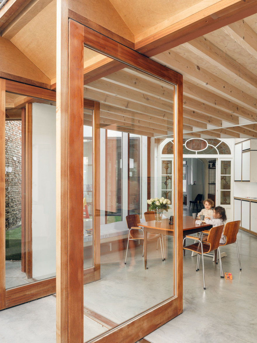 AV House——空间光影的巧妙运用-18