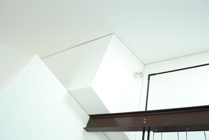 都灵多元文化区三层复式公寓 | 金属折叠楼梯营造双高空间-15