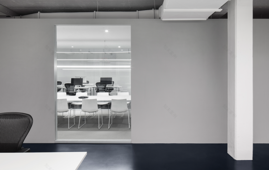 打破界限,多样化的办公空间设计-6