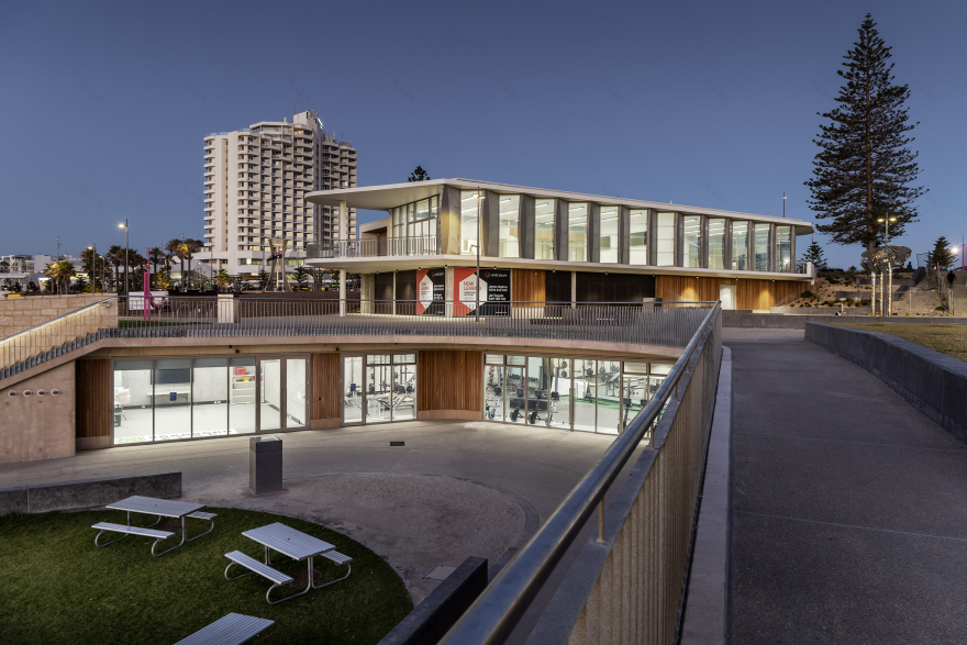 斯卡伯勒海滩服务与冲浪俱乐部-26