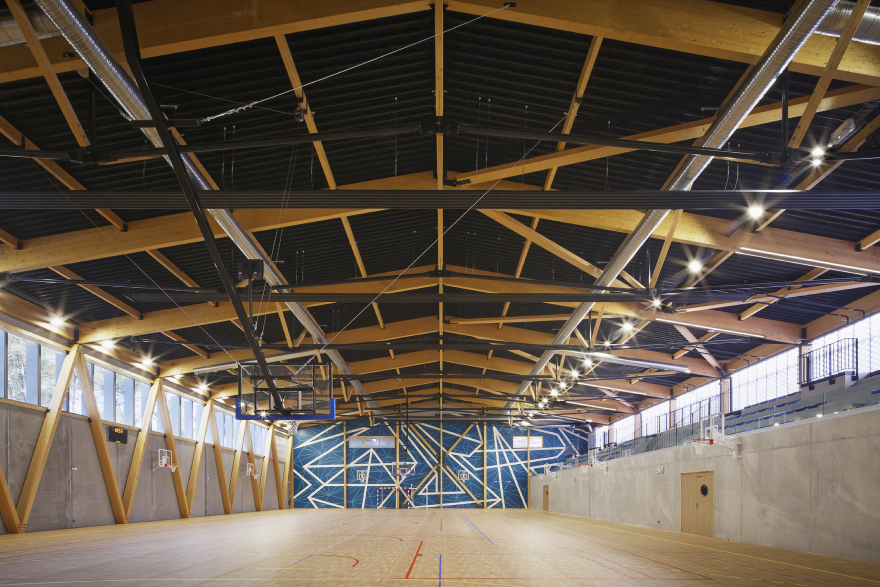 森林边的运动大厅丨法国丨A+Architecture-0