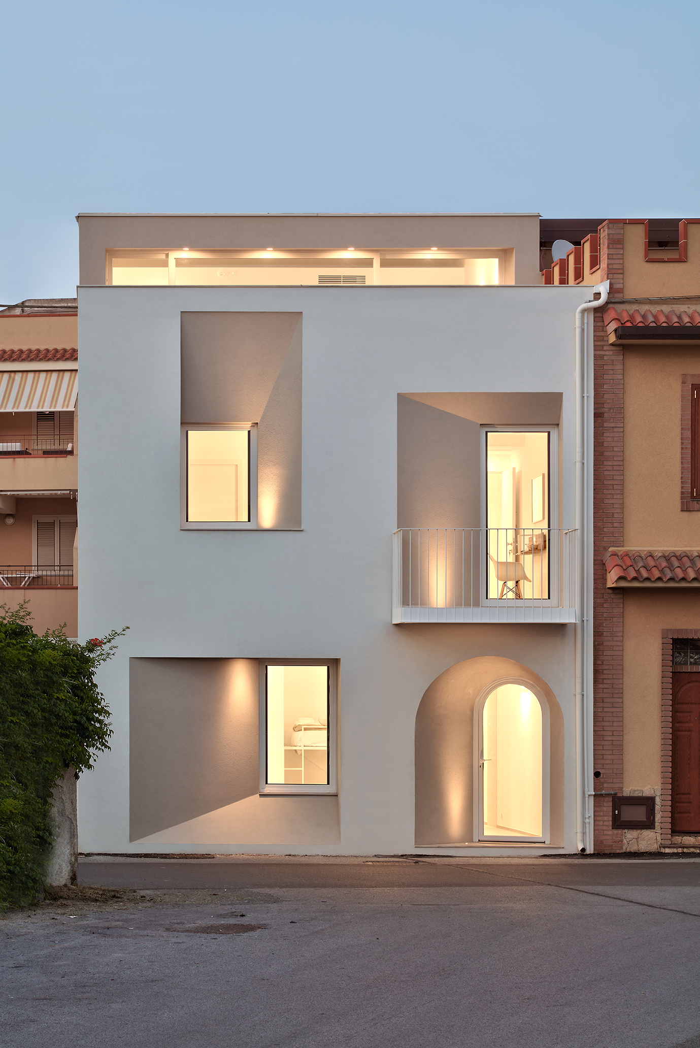 石材切割的现代别墅，光影对话的故事-4