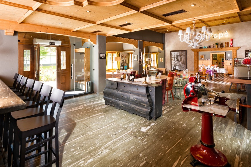 世界建筑大师打造的山间温泉酒店-11