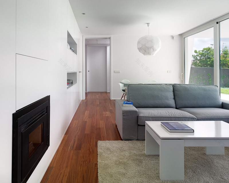 西班牙 Avilés 市简约别墅,诠释现代生活理念-32