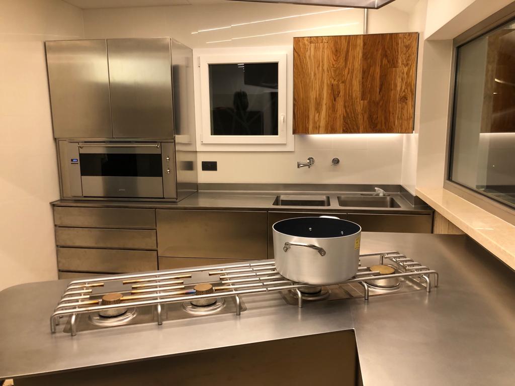 现代风格钢木厨房，优雅品质生活的选择-4