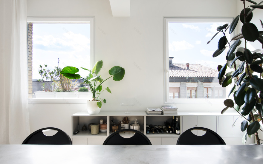 意大利 Padova 市中心的现代复式公寓设计-6