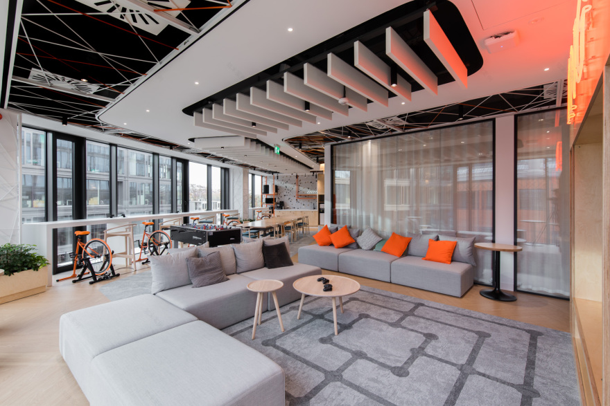 波兰 ING Tech 新办公室,现代与传统的美妙融合-17