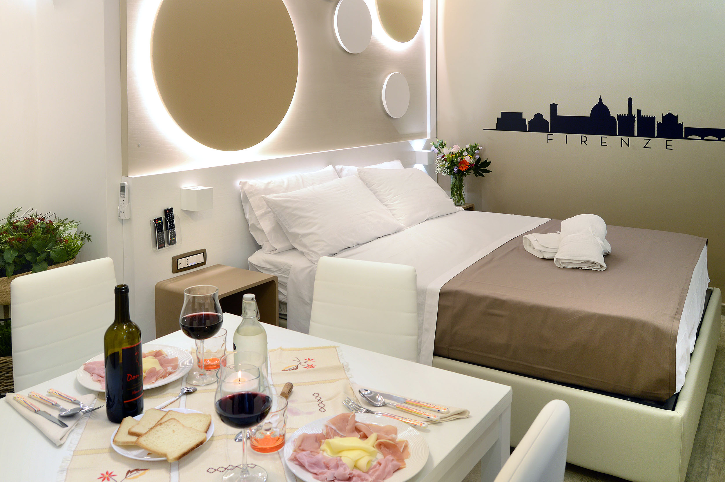 低成本打造独特灵魂的 Naples B&B-2