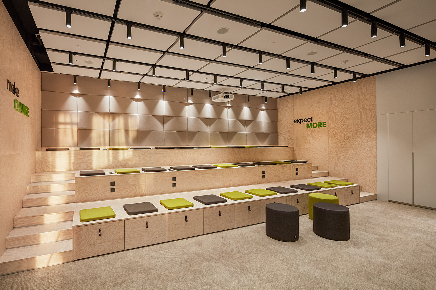 Deloitte Prague 办公室的“生活景观”设计-8