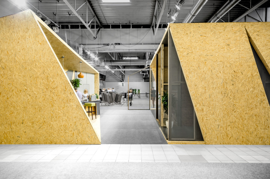 波兰 MILKE 品牌展亭-10