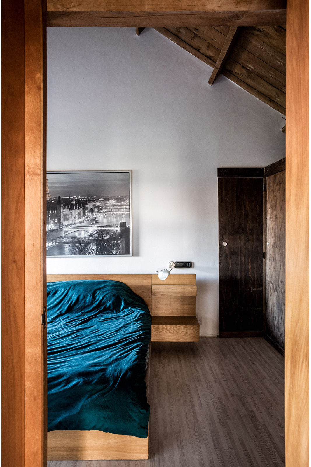 百年粮仓变身为现代别墅-11