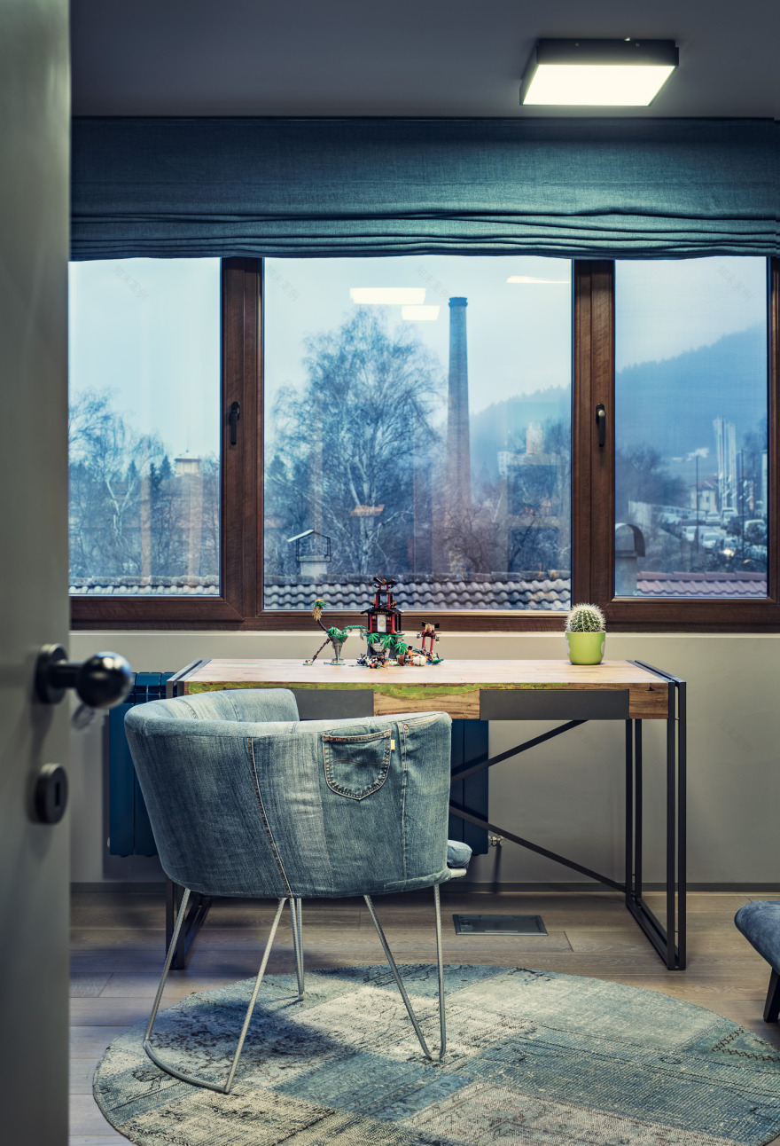 阳光充沛的保加利亚乡村别墅,自然与环保的设计理念-17