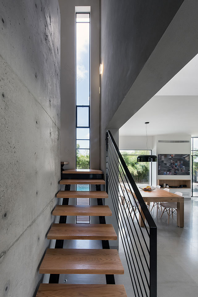 特拉维夫双家庭别墅 | 铝制框架与自然光的巧妙融合-7