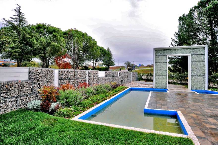 Hotel Likos 酒店围栏设计丨意大利波坦察-0