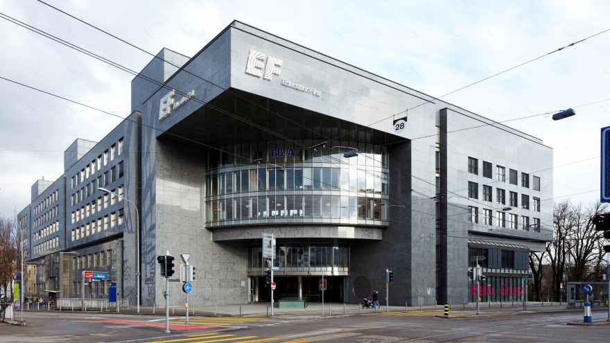 EF Zurich Office | 瑞士金融中心的教育先驱-3