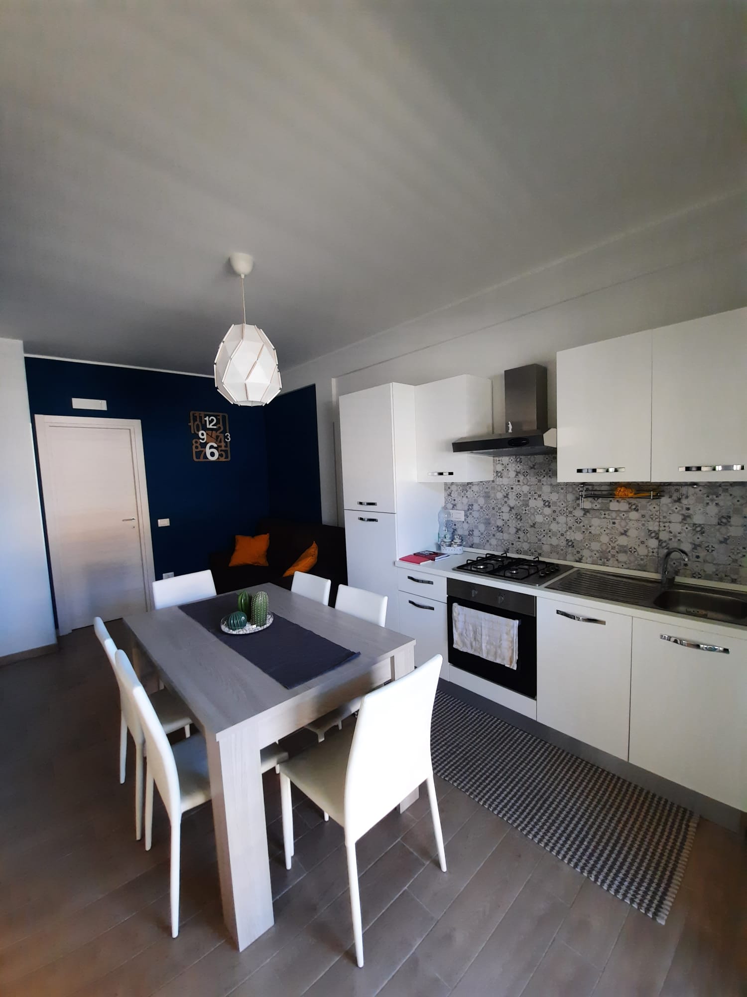 意式风情错落有致，103 平米打造双层三居室-11