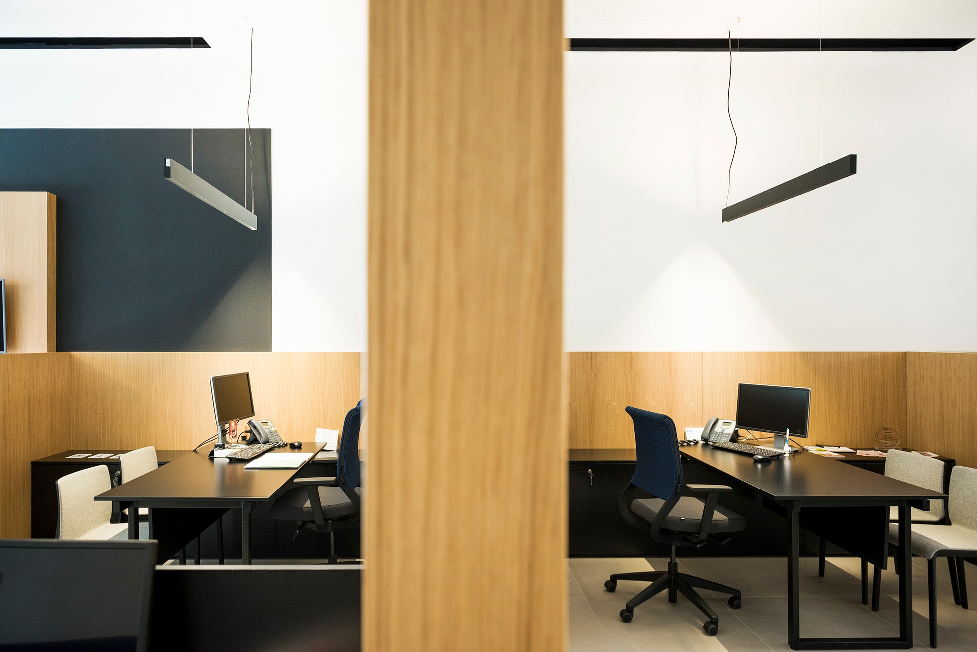 颠覆传统的保险机构办公空间设计-2