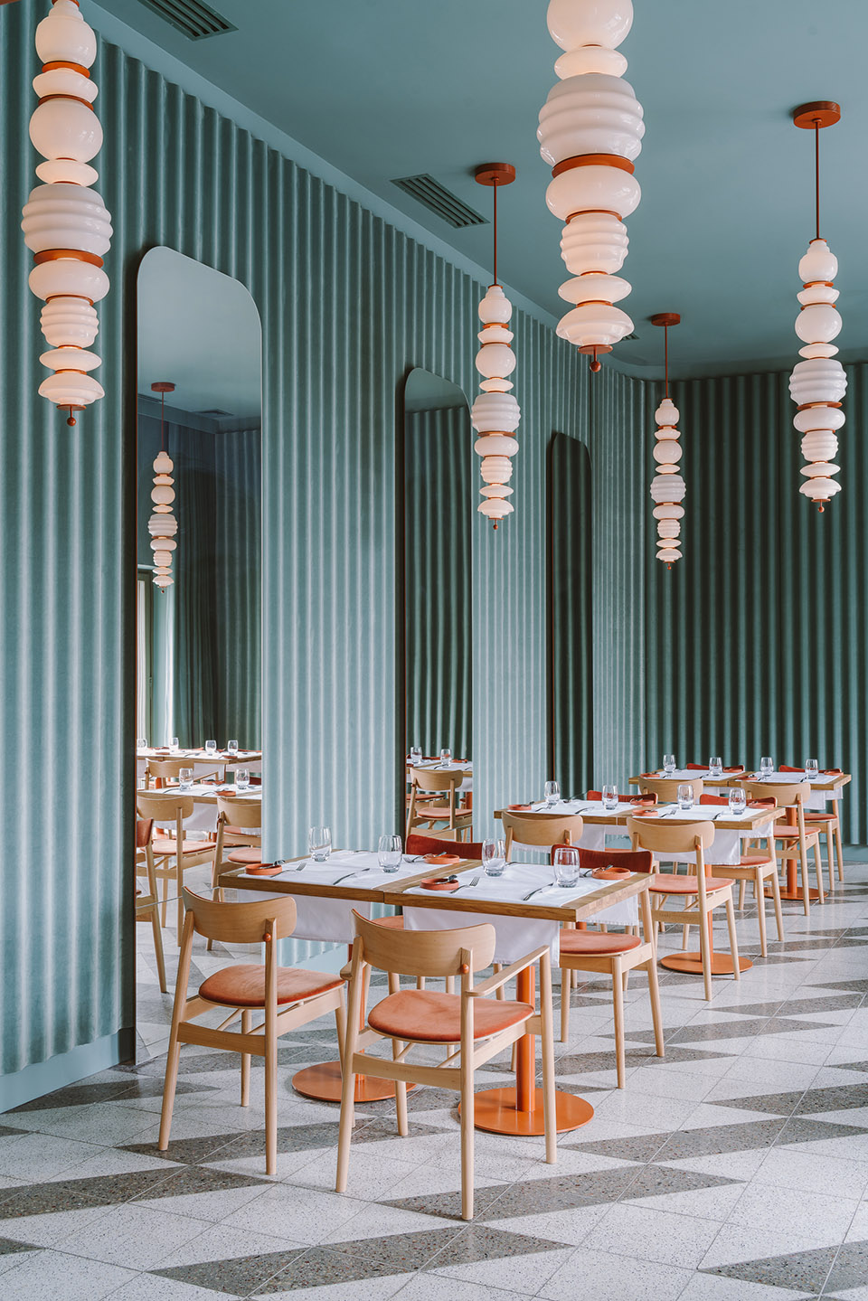 OPASLY TOM餐厅，华沙/丰富的色彩、饰面和纹理空间下的用餐体验-72