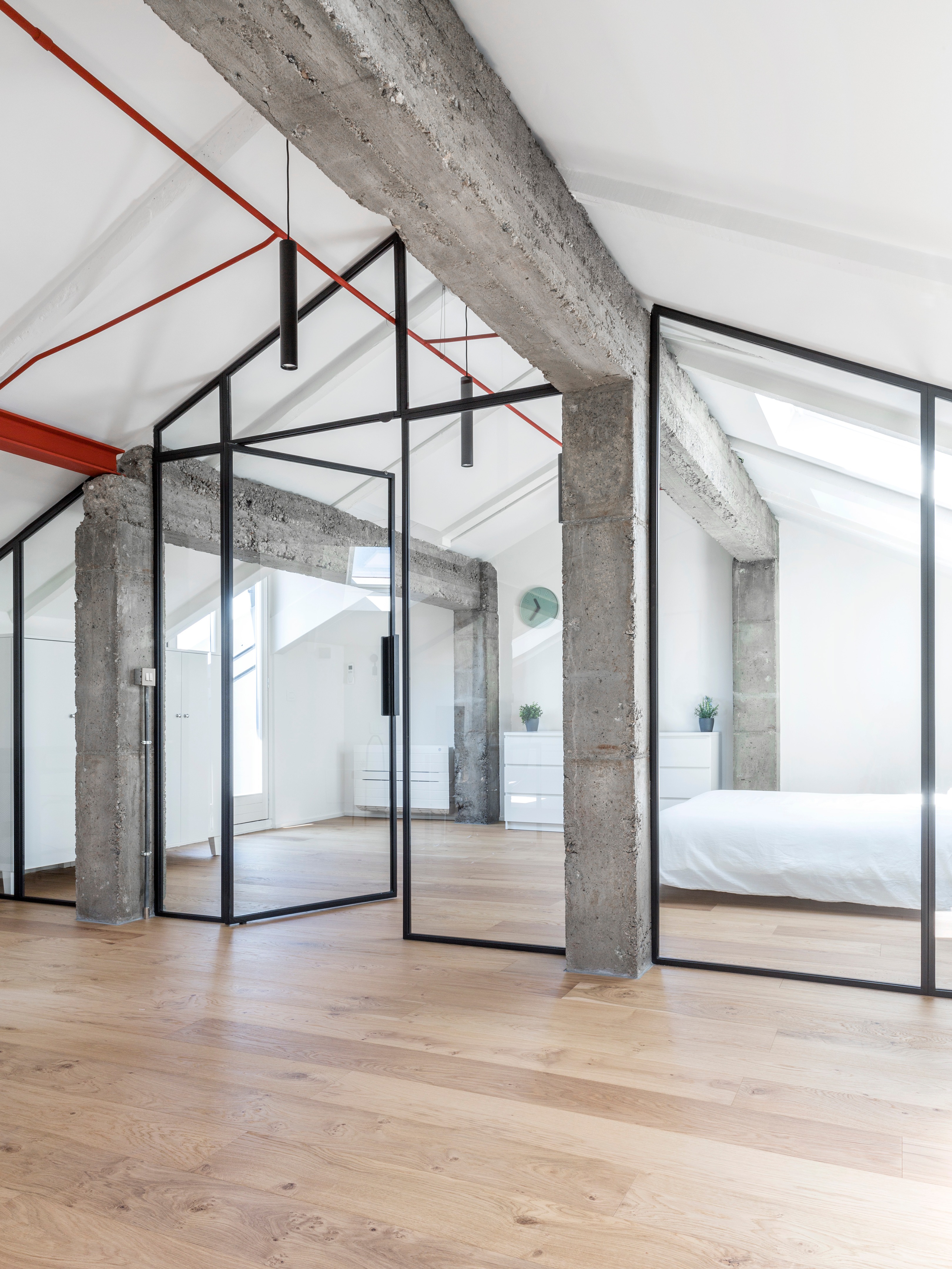 Torino 公寓顶层复式改造，打造舒适 Airbnb 空间-1