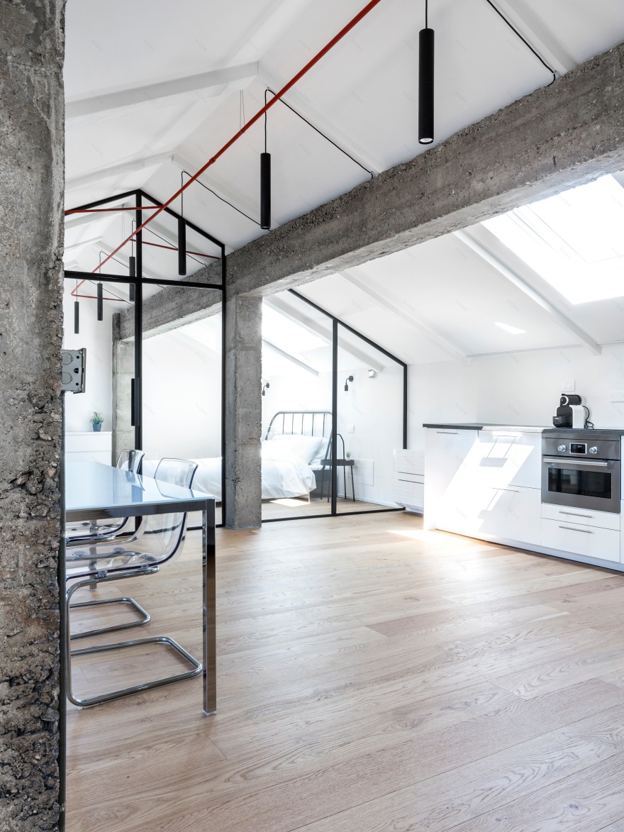 Torino 公寓顶层复式改造,打造舒适 Airbnb 空间-2