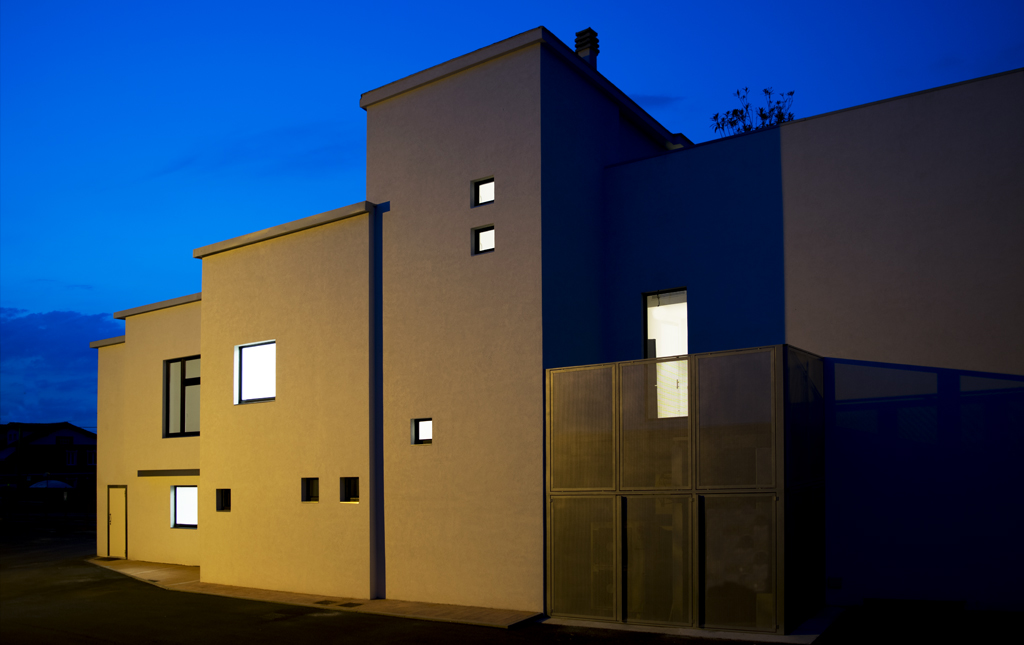 Scardina Distillery 60 年代办公楼翻新-6