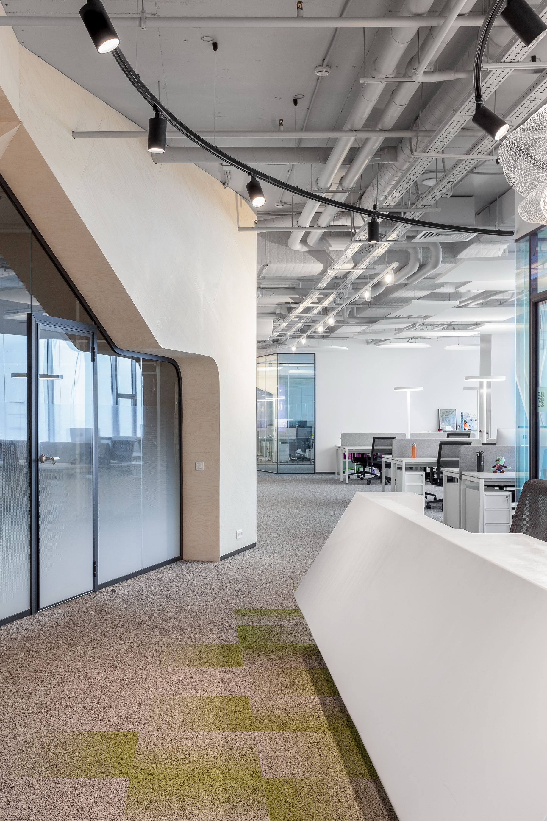 莫斯科 JOOM 总部办公室设计,打造独特城市景观空间-3