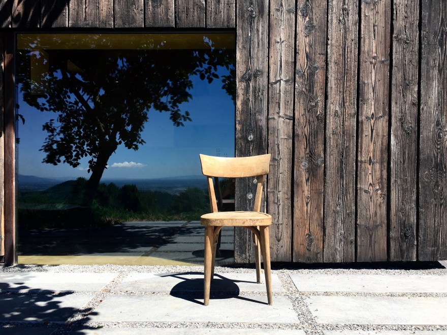 意式山间隐居 · 环保再生木屋的惊艳设计-0