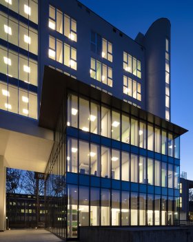 Regus viale Cassala 57 办公建筑改造