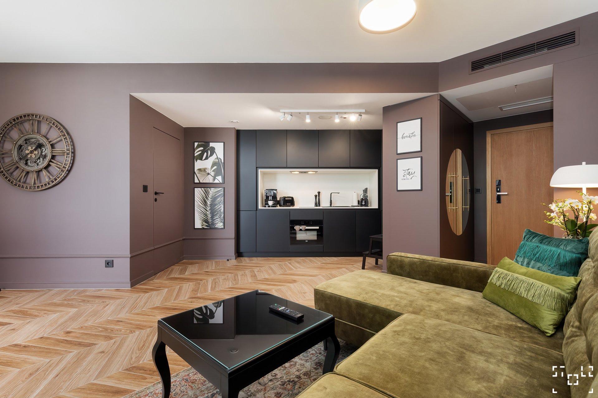 Tomasz Stolz 设计 Seaside 453 公寓，展现现代海滨风尚-7