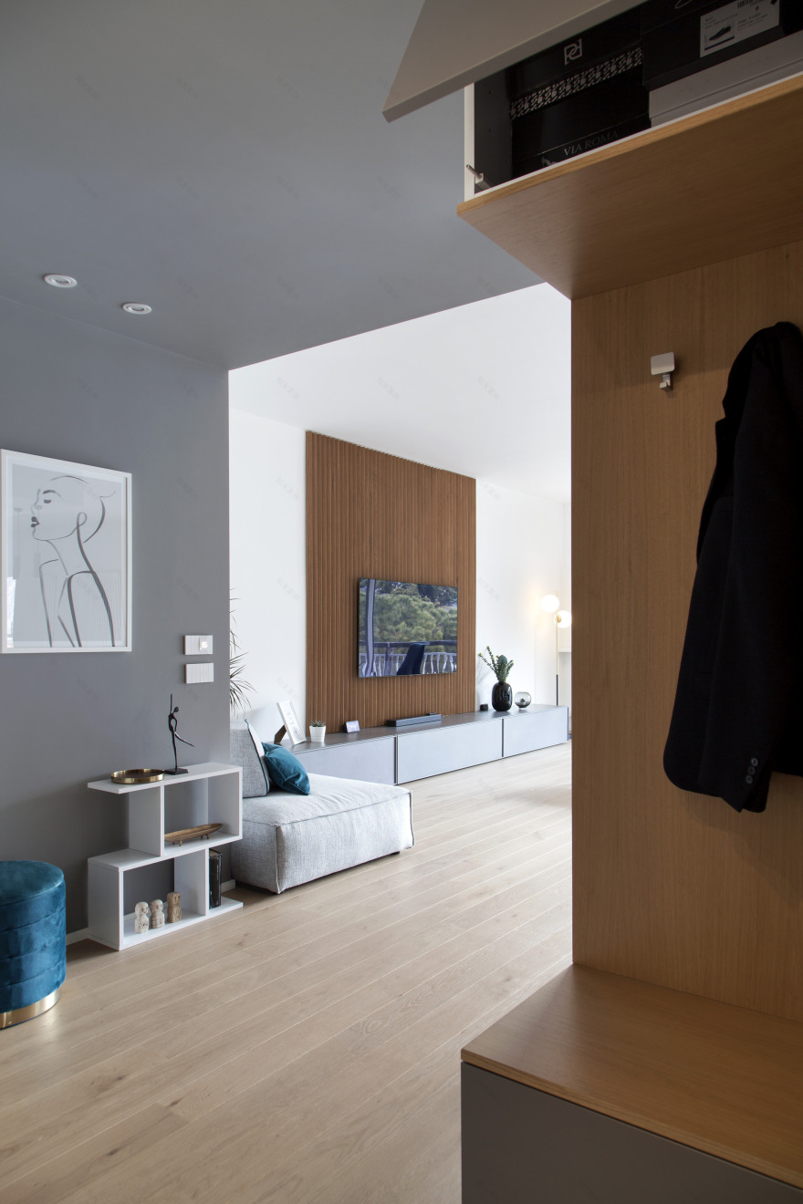 湖景宽幅公寓丨意大利莱科-30