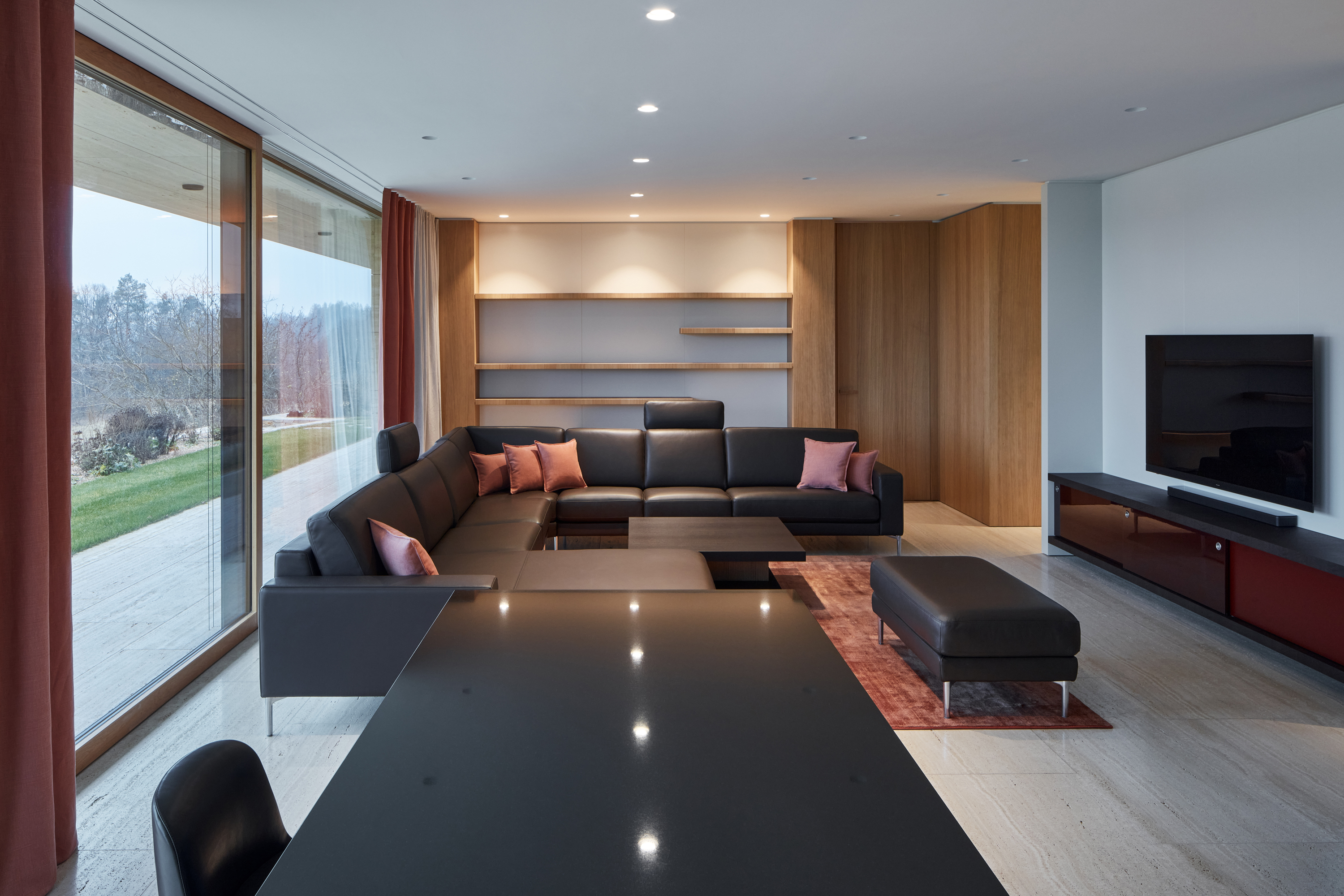 自然材料打造简约别墅-15