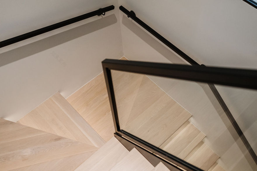 蒙特利尔简约风双层公寓设计丨加拿大蒙特利尔丨Groupe Cartier-12