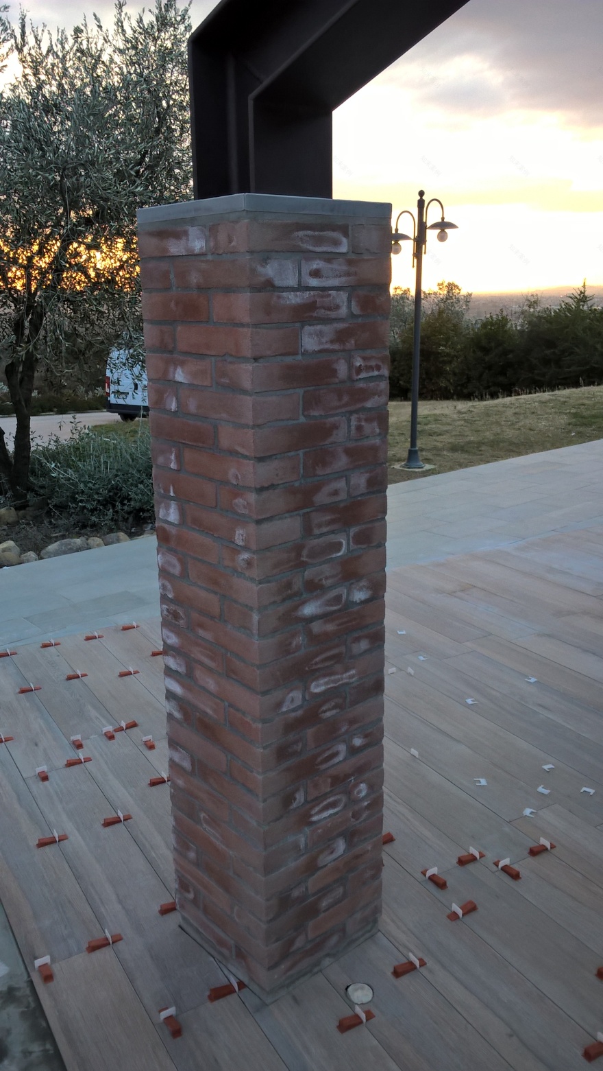 当代建筑语言与传统手工砖的融合——蒙泰尔 upo 住宅改造-9