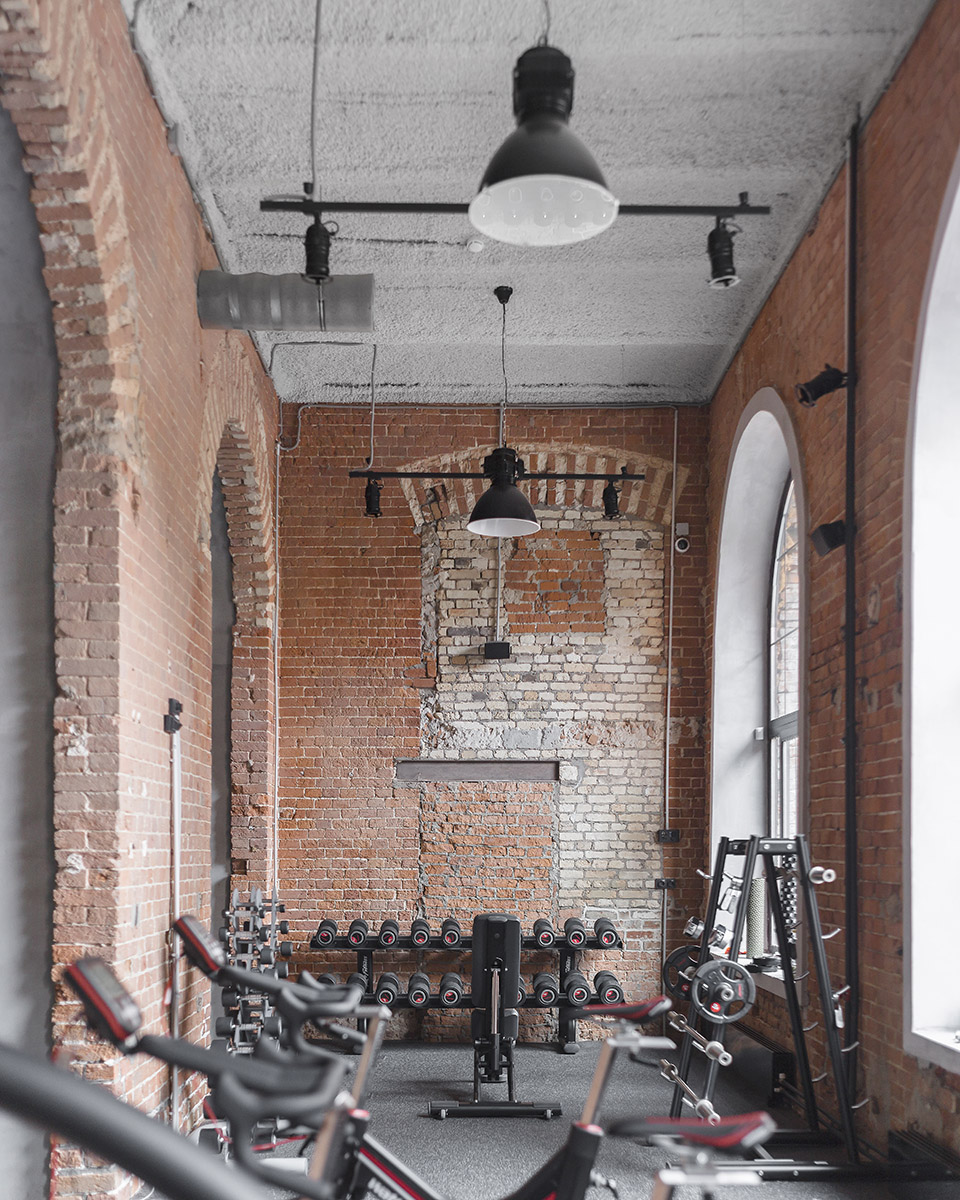 Sektsia健身房，莫斯科/纺织工厂变身充满现代感的健身俱乐部-60