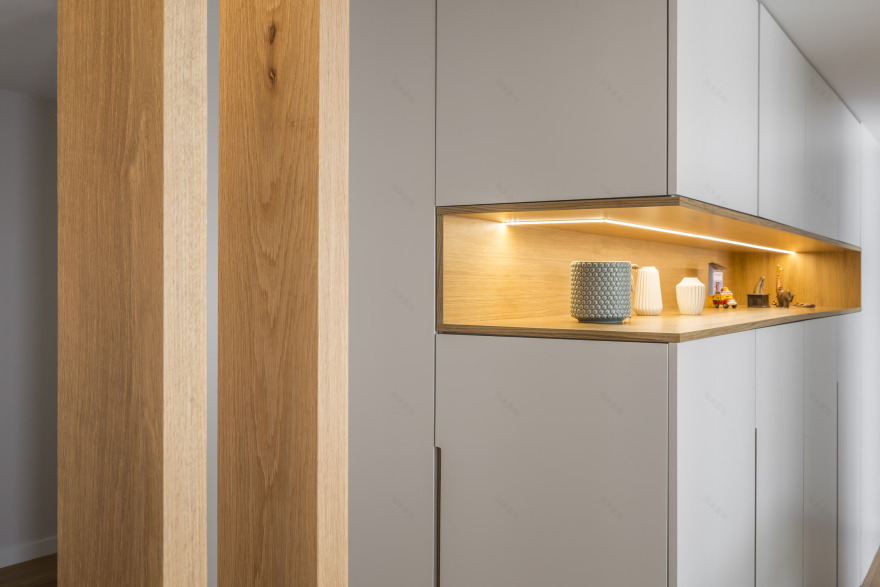 西班牙 70 年代老宅蜕变,明亮温馨宜居空间-13