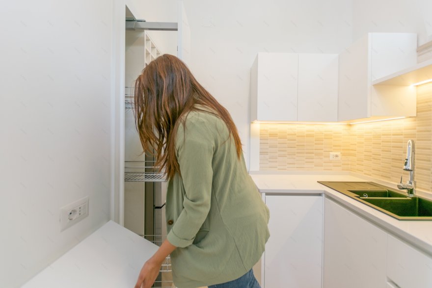 简约暖调的海湾美景丨意大利-3