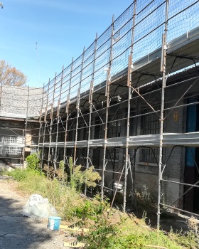 Rimozione e bonifica ambientale da amianto delle coperture in cemento-amianto del complesso "ex deposito genio militare” - Pizzighettone (CR).