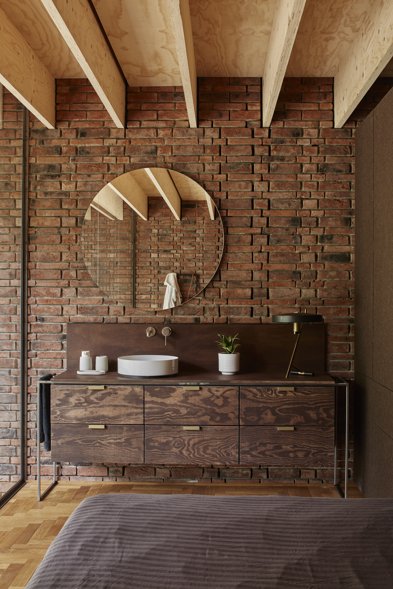 比利时 Tienen 的圆形砖房 | 40 厘米厚 15 米高的夯土墙-32