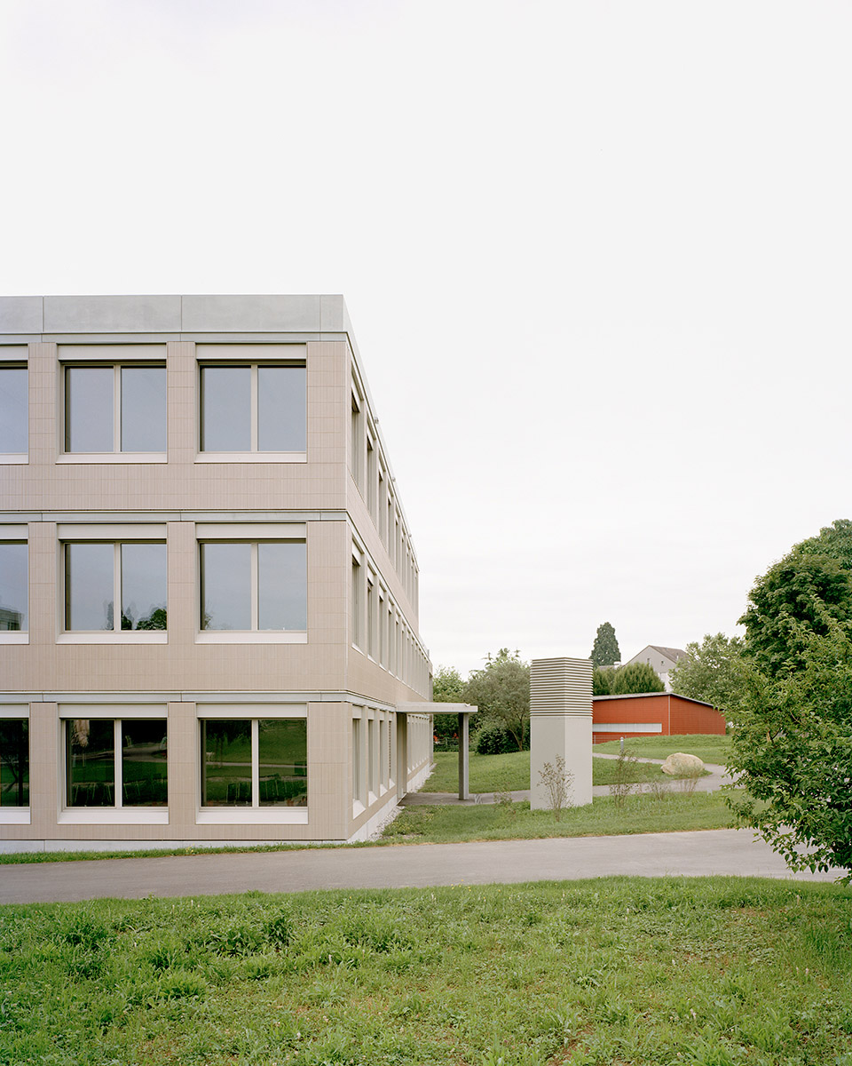 罗曼斯霍恩中学，瑞士/联系着过去与未来的教育空间-82