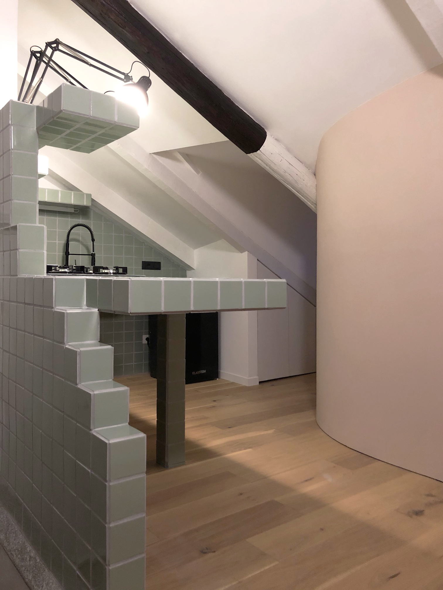 小型阁楼翻新-1