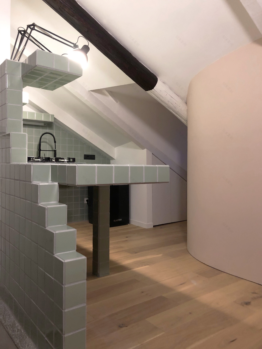 小型阁楼翻新-1