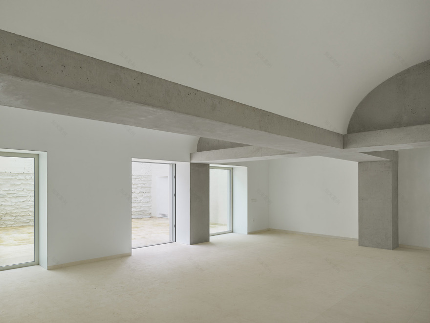 九拱住宅丨西班牙巴达霍斯丨José María Sánchez García-20