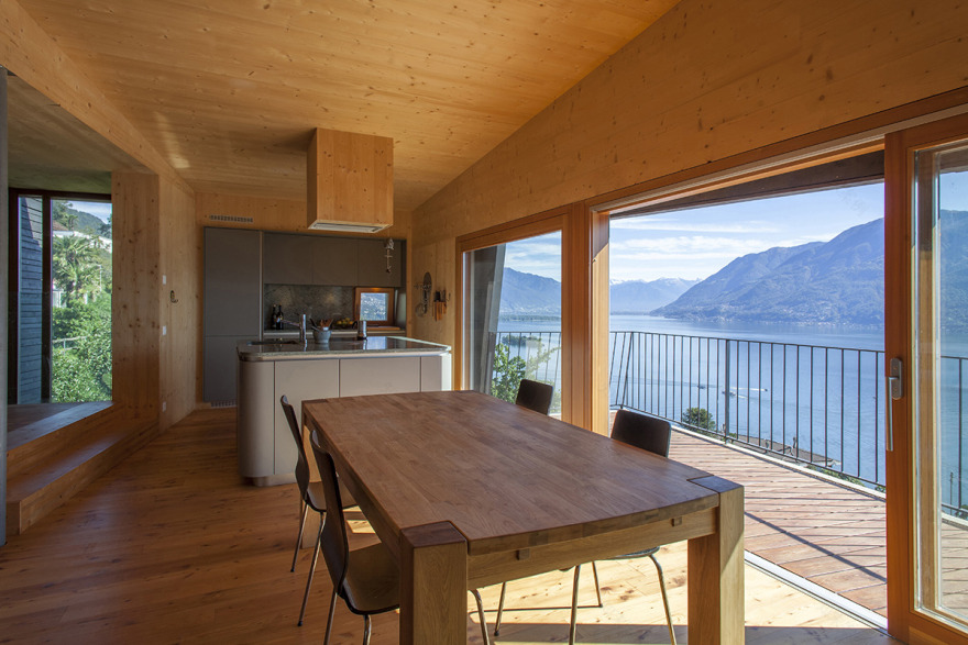 瑞士自然别墅,木质内外营造独特氛围-11