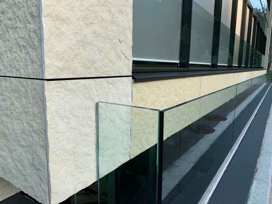 黄石矩阵的超高性能混凝土立面设计-4